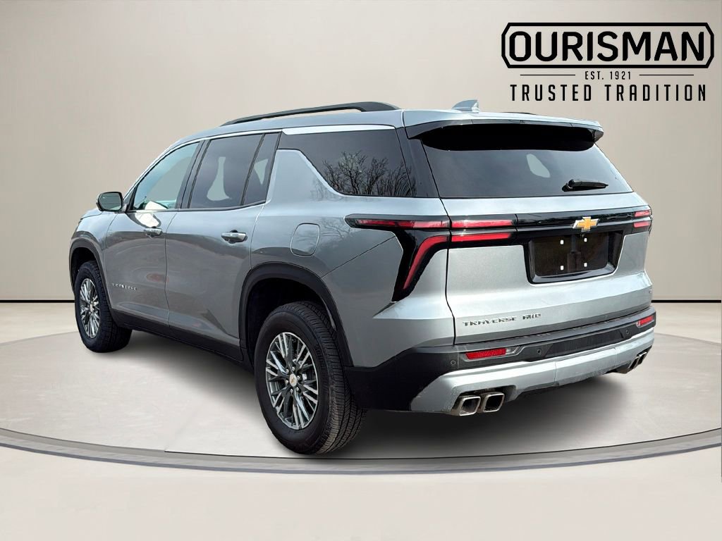 Used 2024 Chevrolet Traverse LT image 4