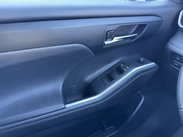 Certified 2020 Toyota Highlander XLE image 38