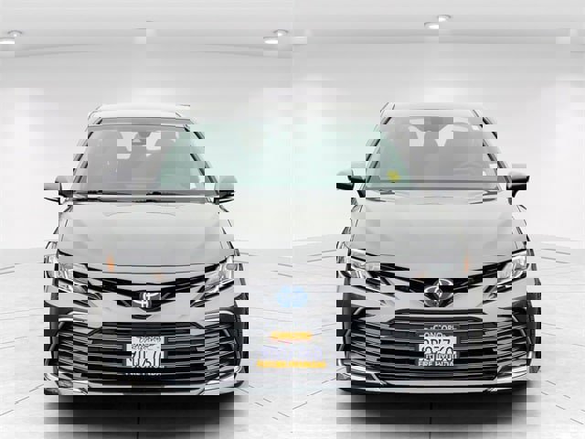 Used 2023 Toyota Camry LE image 2