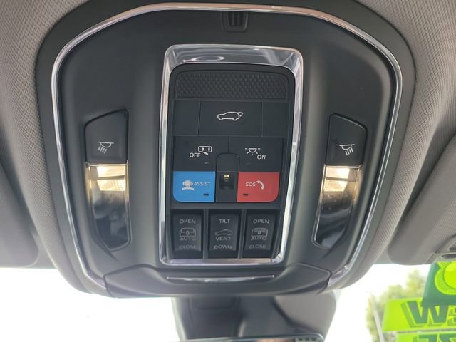 Used 2023 Jeep Grand Cherokee 4WD 4xe w/ Luxury Tech Group II image 32