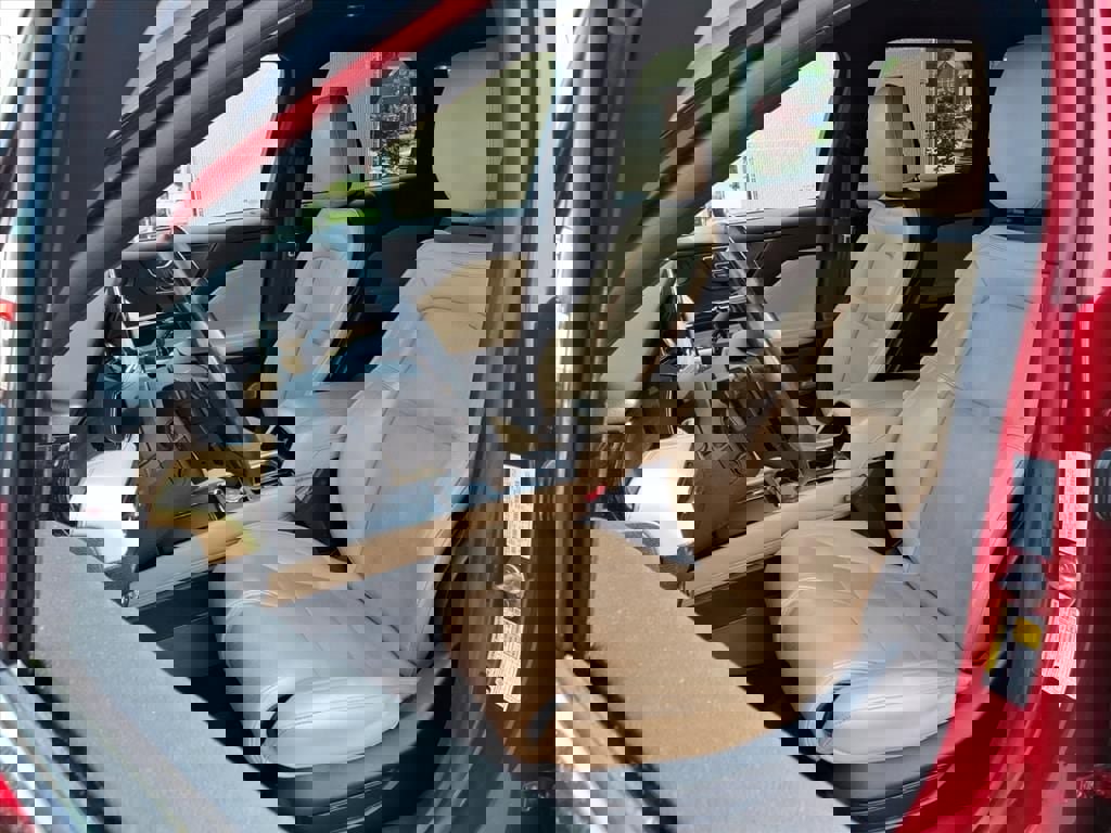 Used 2020 Lincoln Corsair Reserve w/ Equipment Group 202A image 3