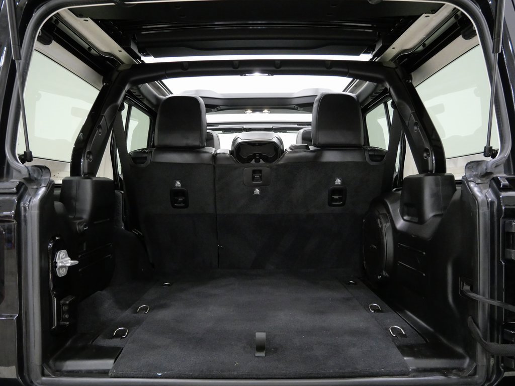 Used 2019 Jeep Wrangler Unlimited Sahara image 27