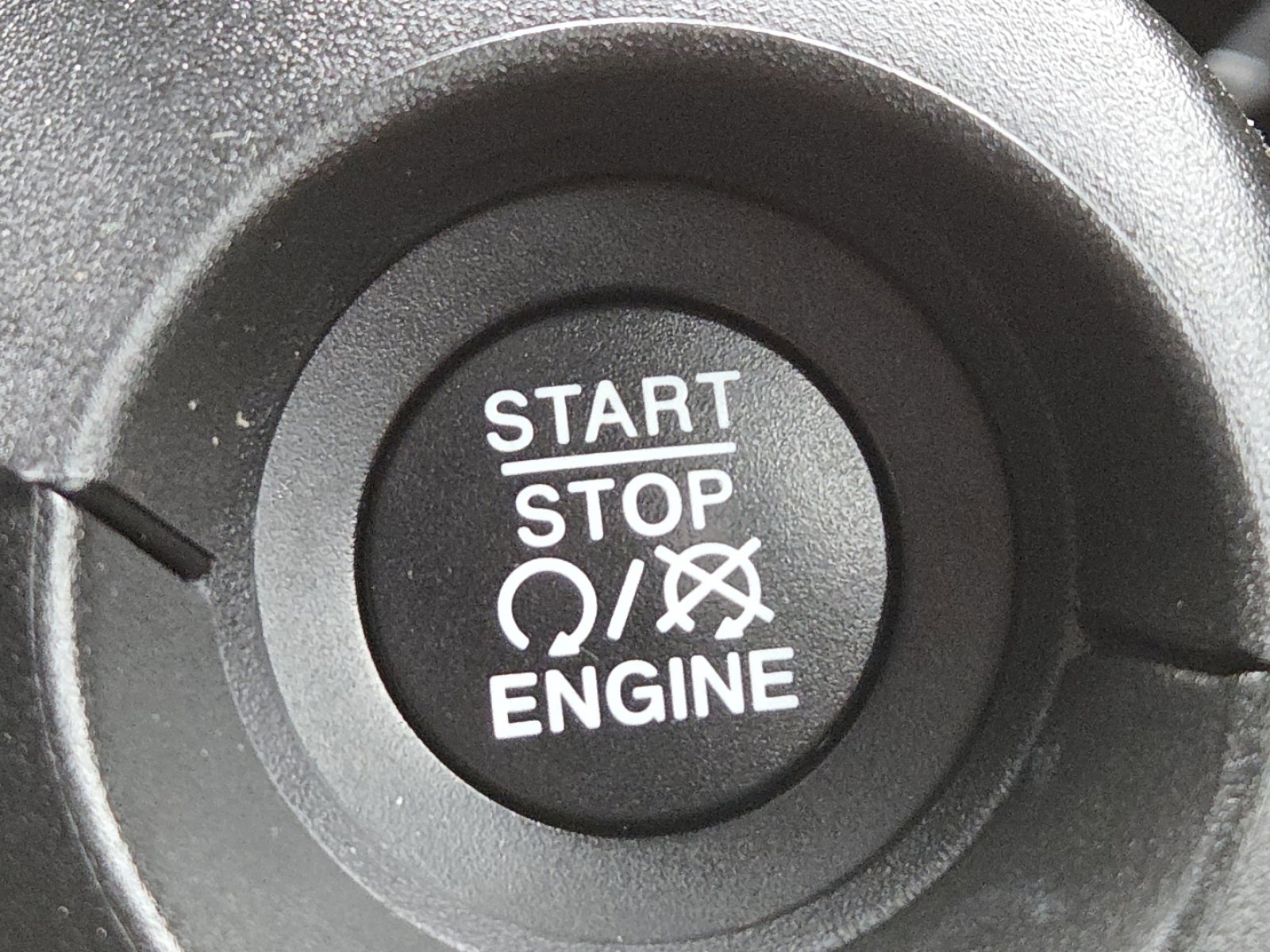 Used 2020 Jeep Compass Latitude image 32