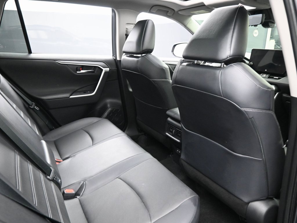 Used 2023 Toyota RAV4 Limited image 33
