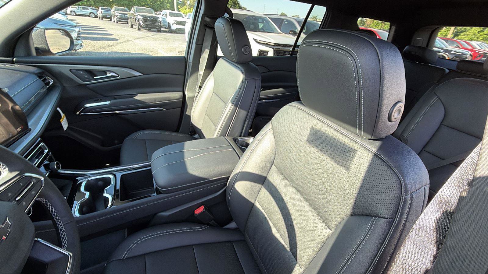 New 2026 Chevrolet Traverse LT FWD image 14