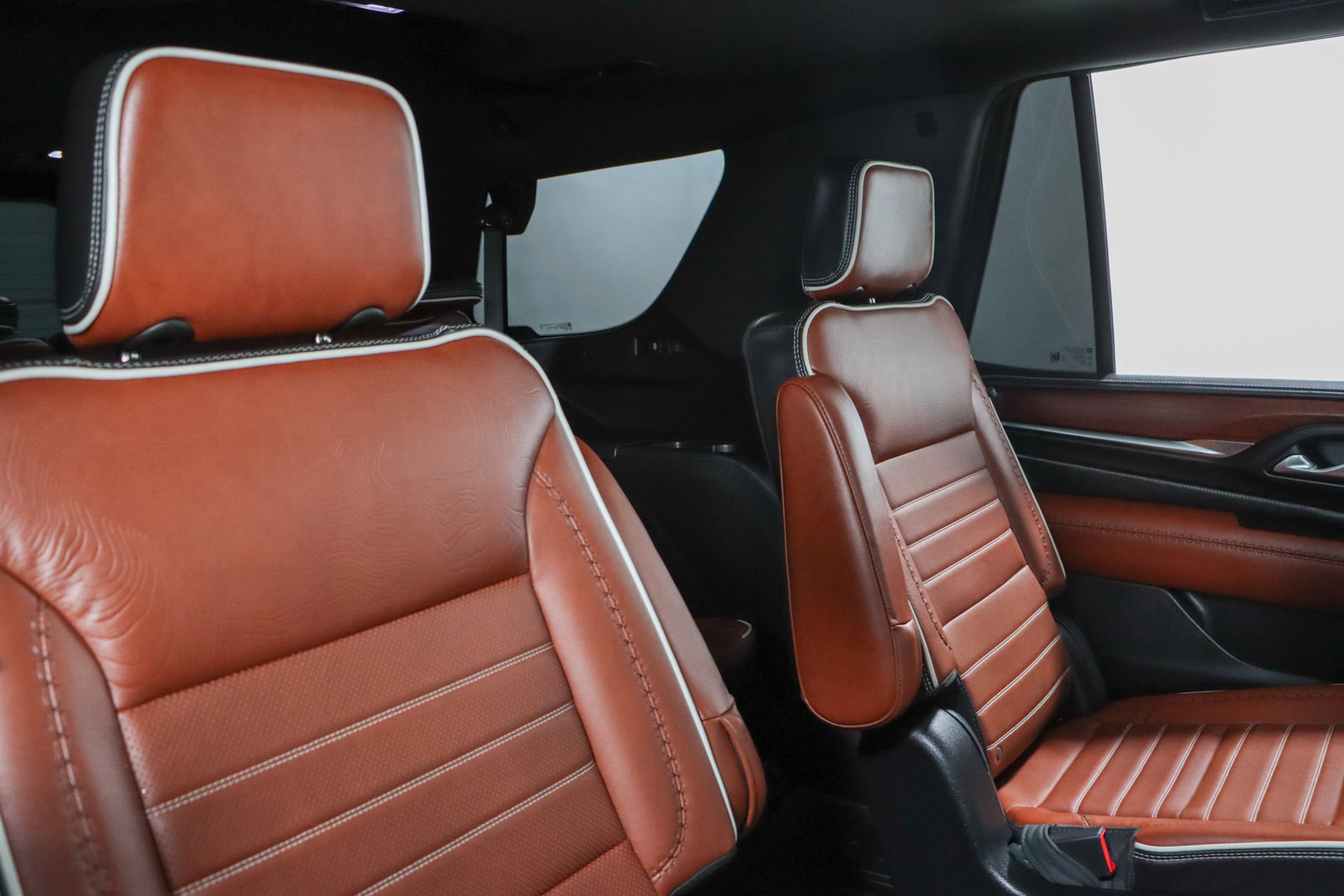 Used 2023 GMC Yukon Denali Ultimate image 34