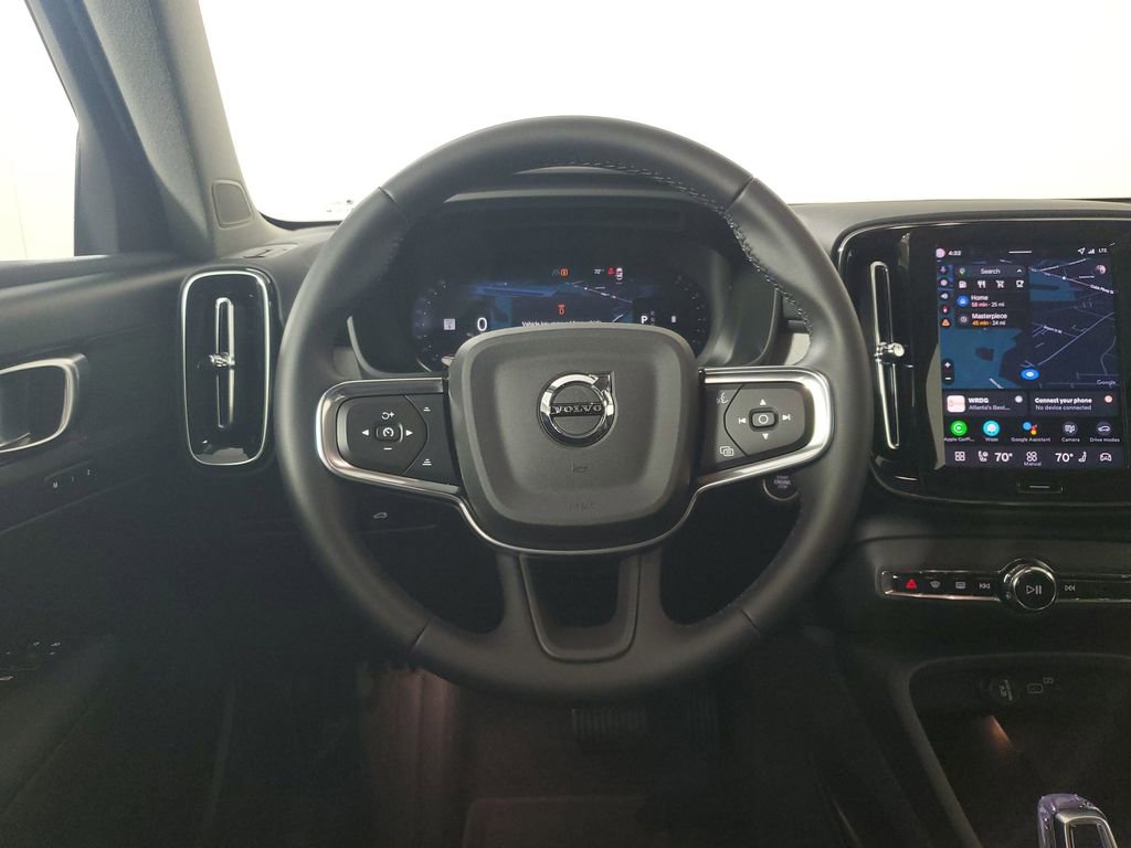 Certified 2026 Volvo XC40 B4 Plus w/ Climate Package image 18