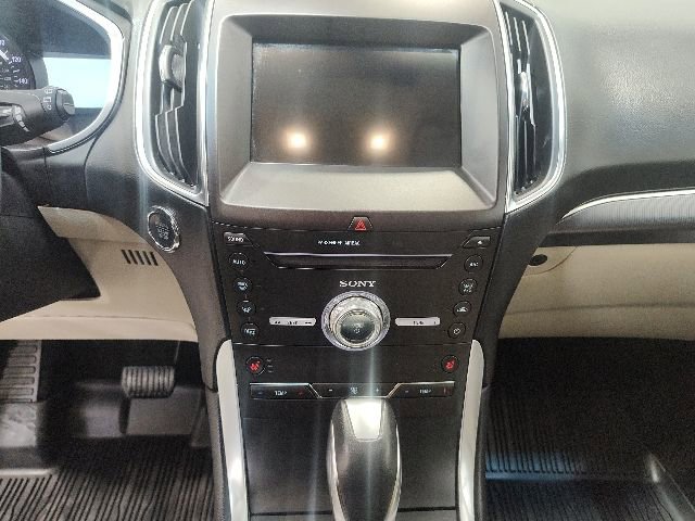 Used 2018 Ford Edge Titanium w/ Ford Safe & Smart Package FWD image 23