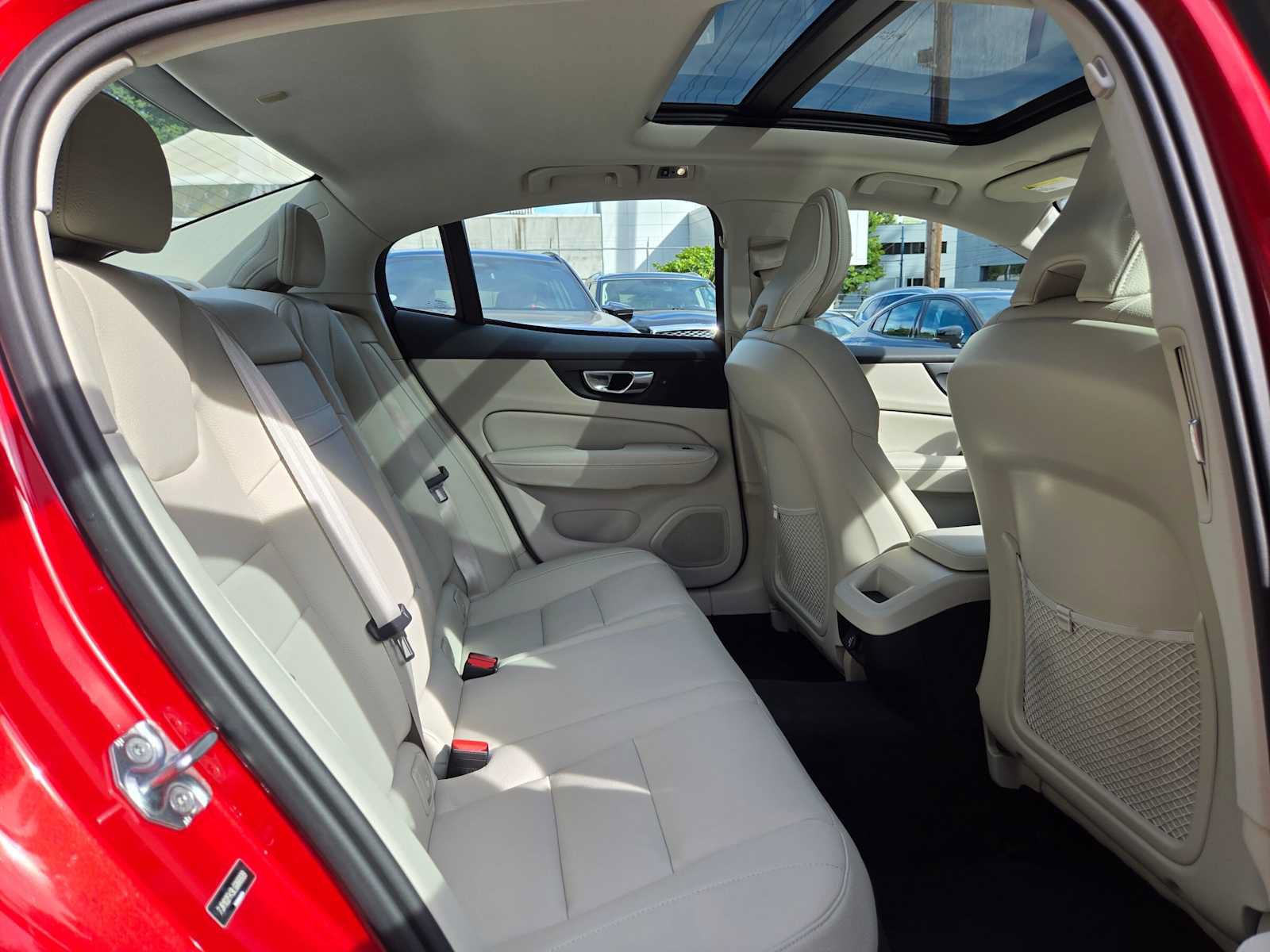 Used 2020 Volvo S60 T5 Momentum w/ Premium Package FWD image 12