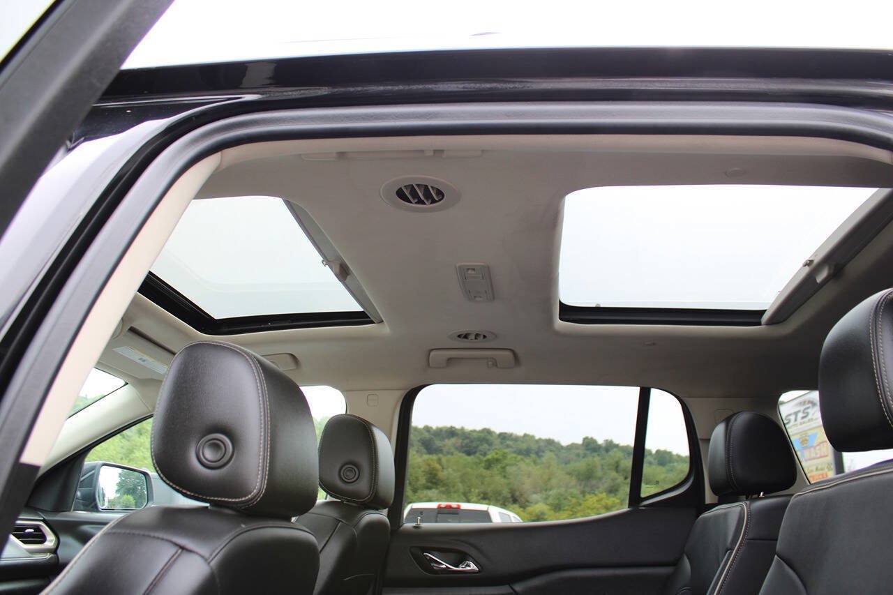 Used 2023 GMC Acadia Denali w/ Denali Ultimate Package AWD/4WD image 34