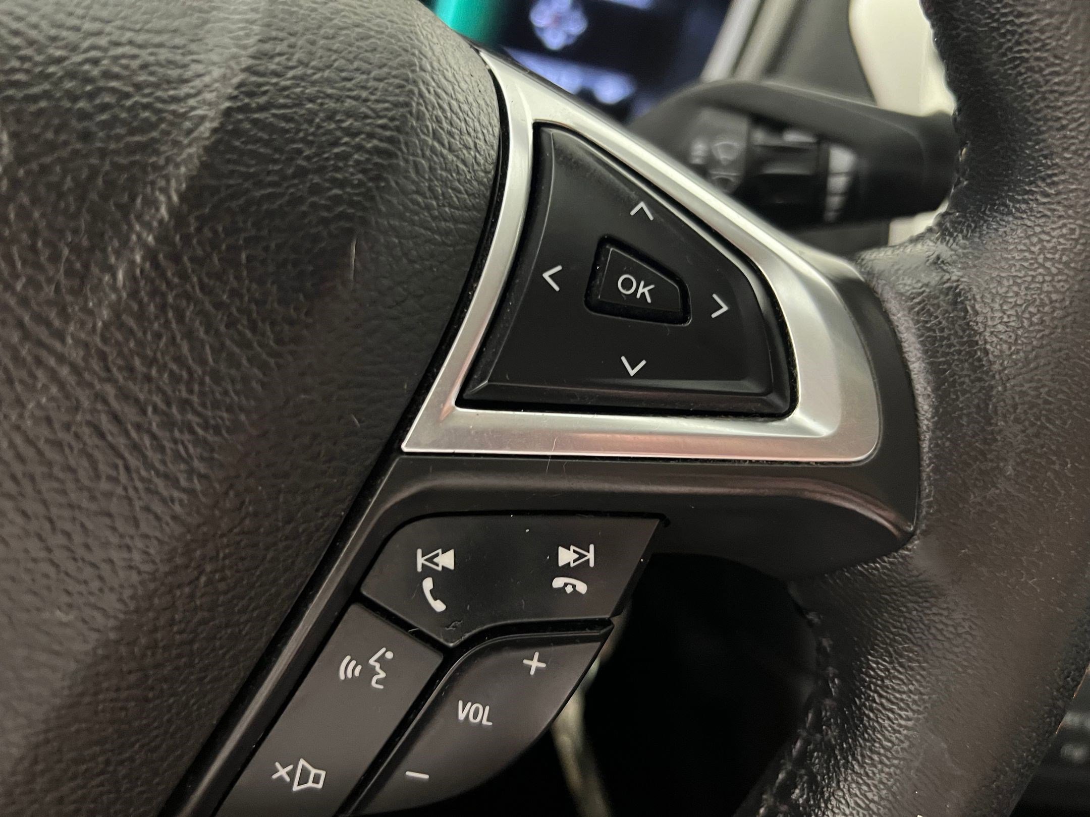 Used 2016 Ford Fusion SE image 25