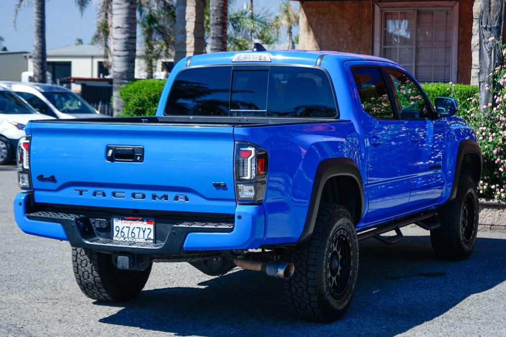 Used 2020 Toyota Tacoma TRD Off-Road w/ Technology Package AWD/4WD image 9