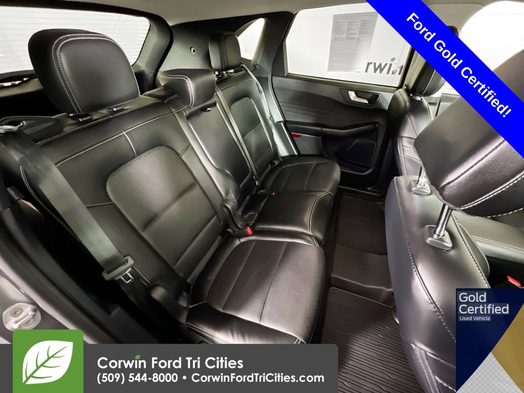 Used 2022 Ford Escape Titanium w/ Class II Trailer Tow Package image 16