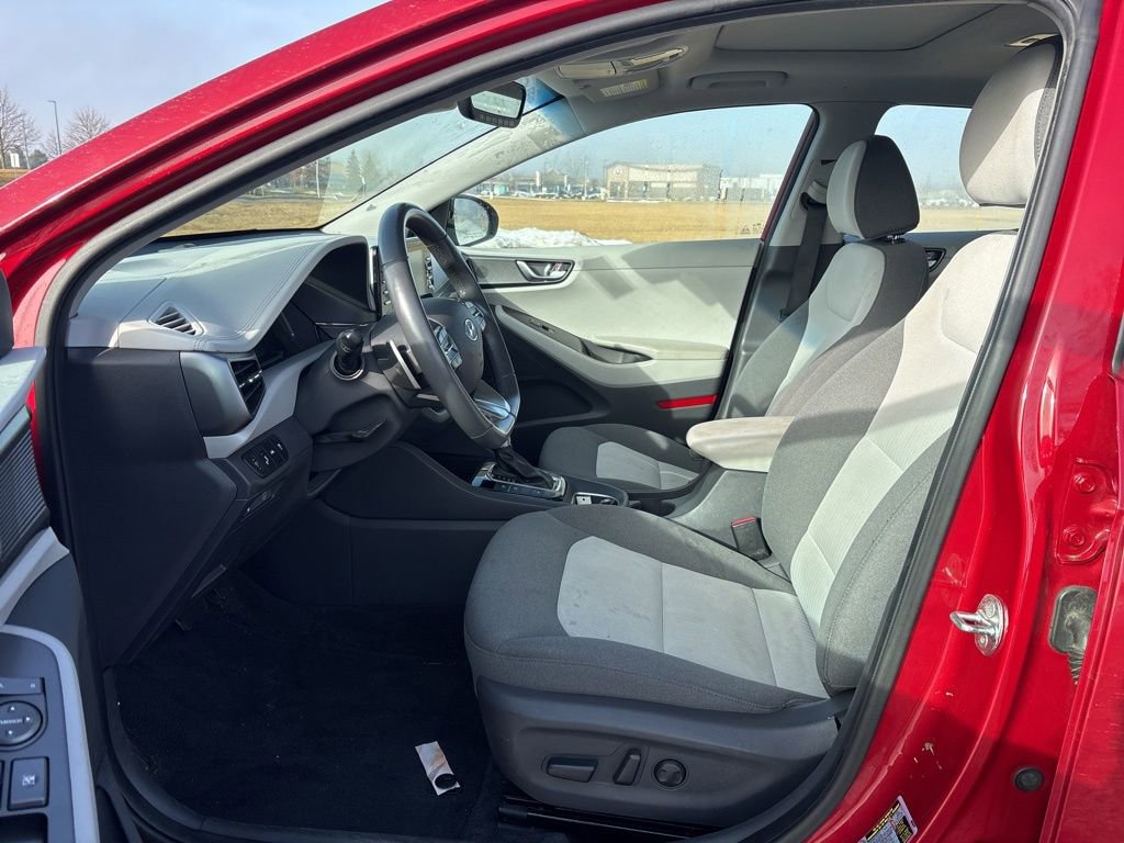 Used 2020 Hyundai Ioniq SEL image 14