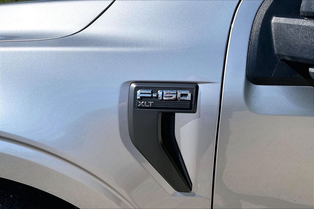 Used 2021 Ford F150 XLT w/ Equipment Group 302A High AWD/4WD image 8