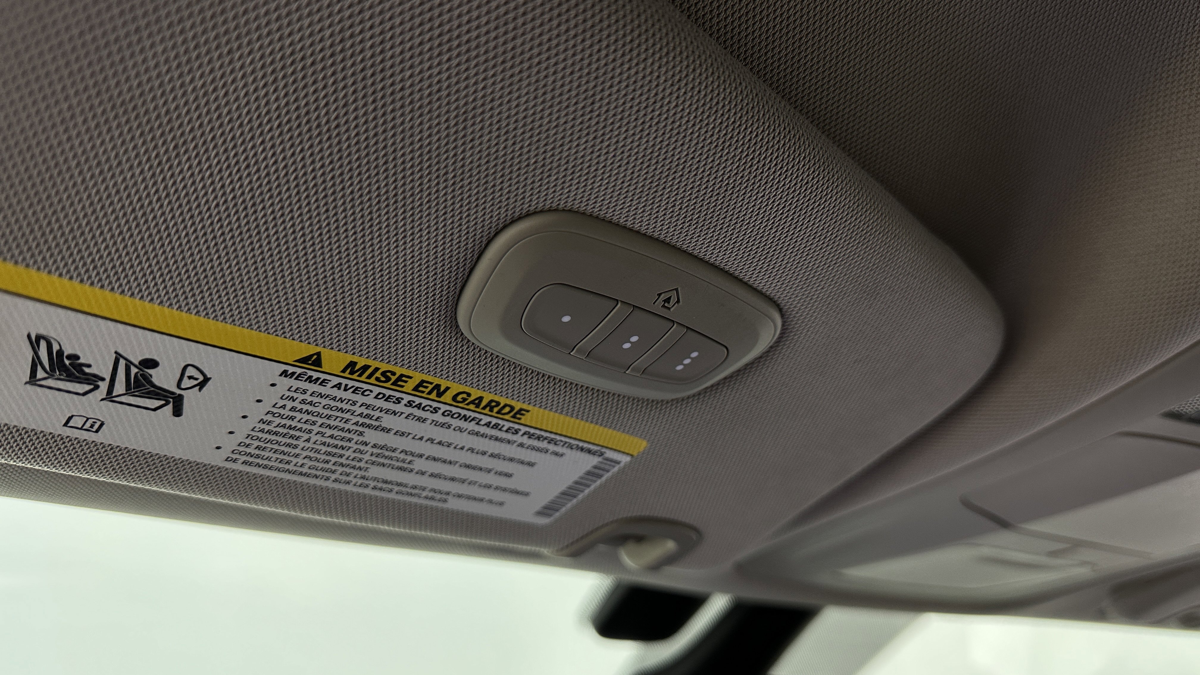 Used 2022 Chrysler Pacifica Touring-L FWD image 25