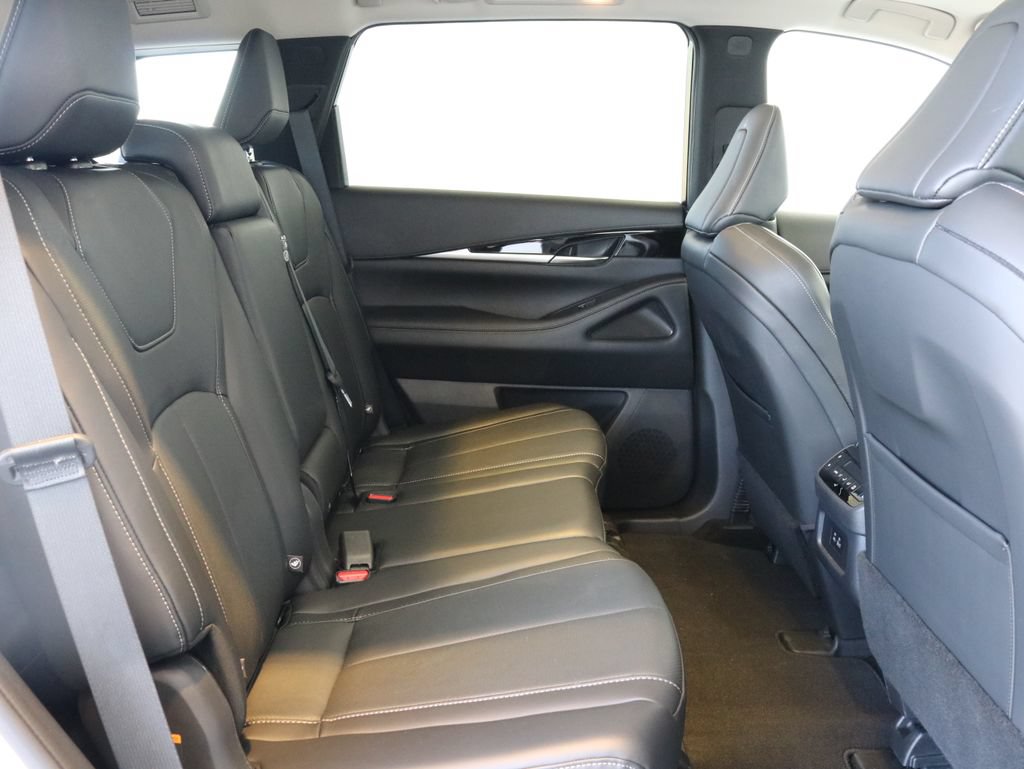 Certified 2025 INFINITI QX60 Pure AWD/4WD image 43