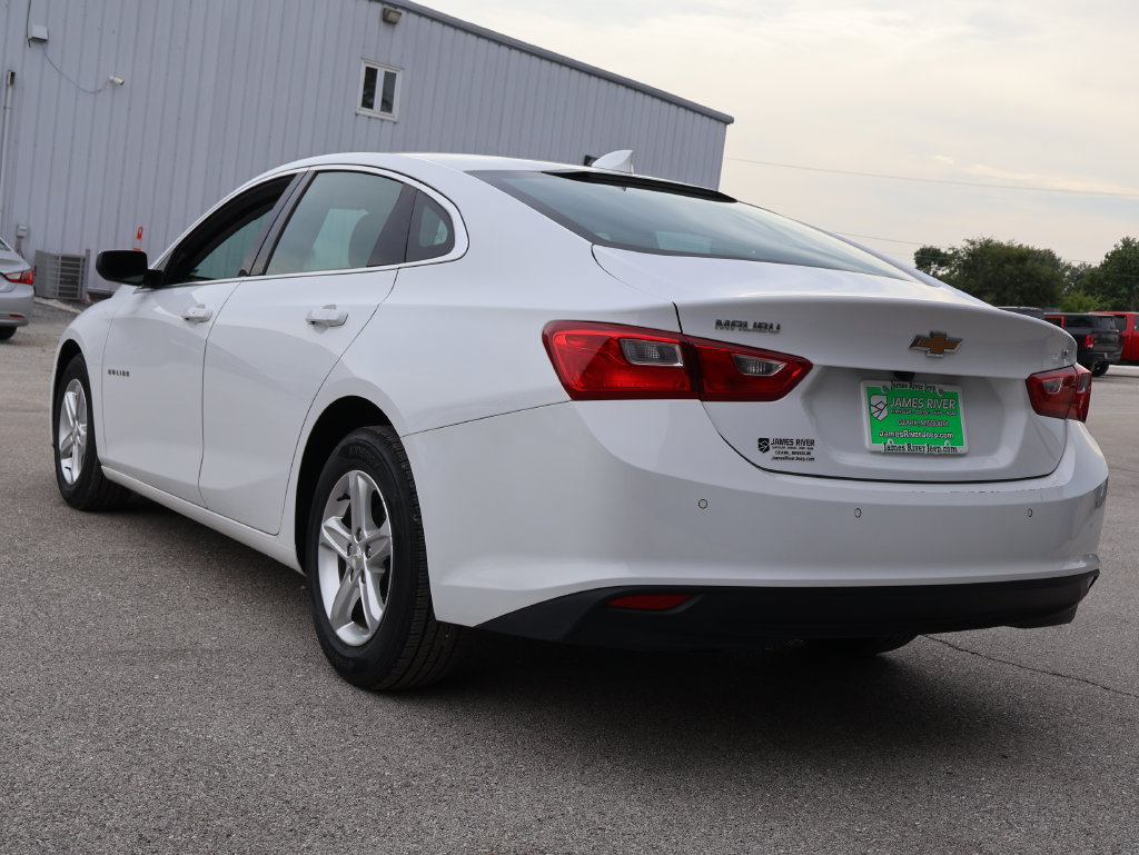 Used 2024 Chevrolet Malibu LT FWD image 3