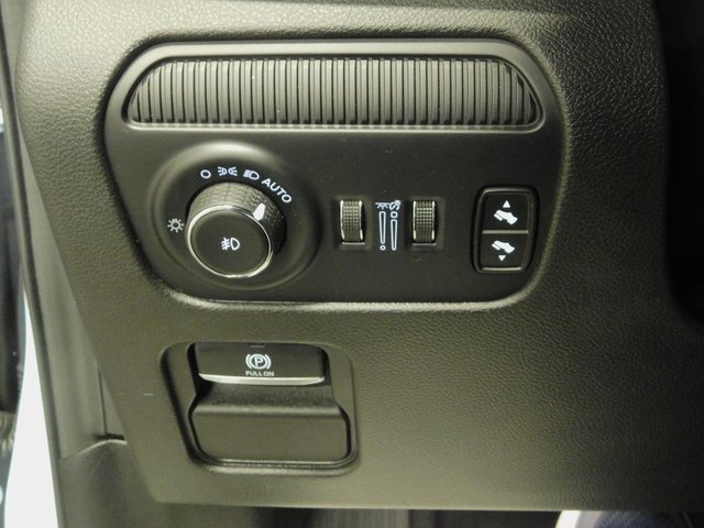 Used 2024 Jeep Wagoneer L Series II w/ Flexible Seating Group image 32