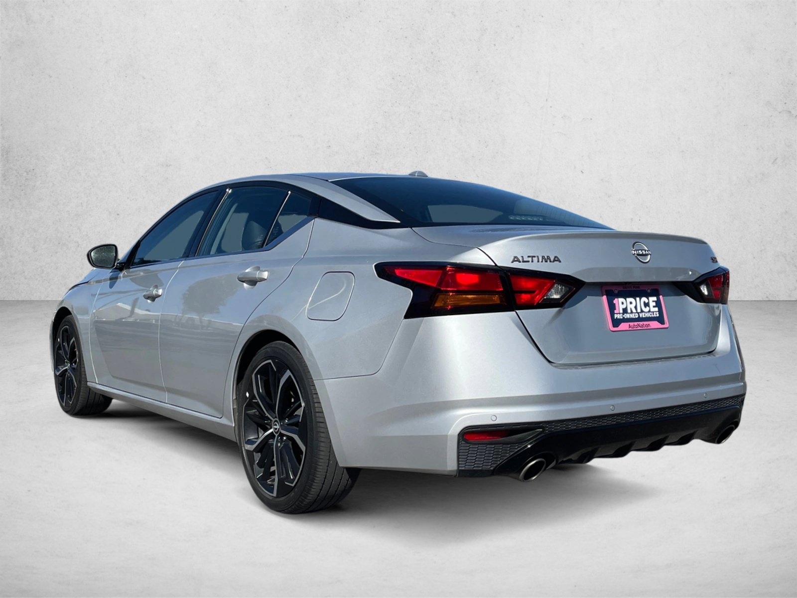 Used 2024 Nissan Altima 2.5 SR FWD image 7