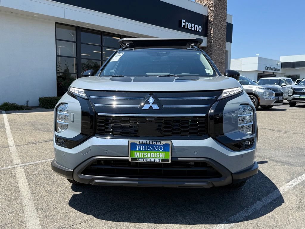 New 2026 Mitsubishi Outlander AWD image 2