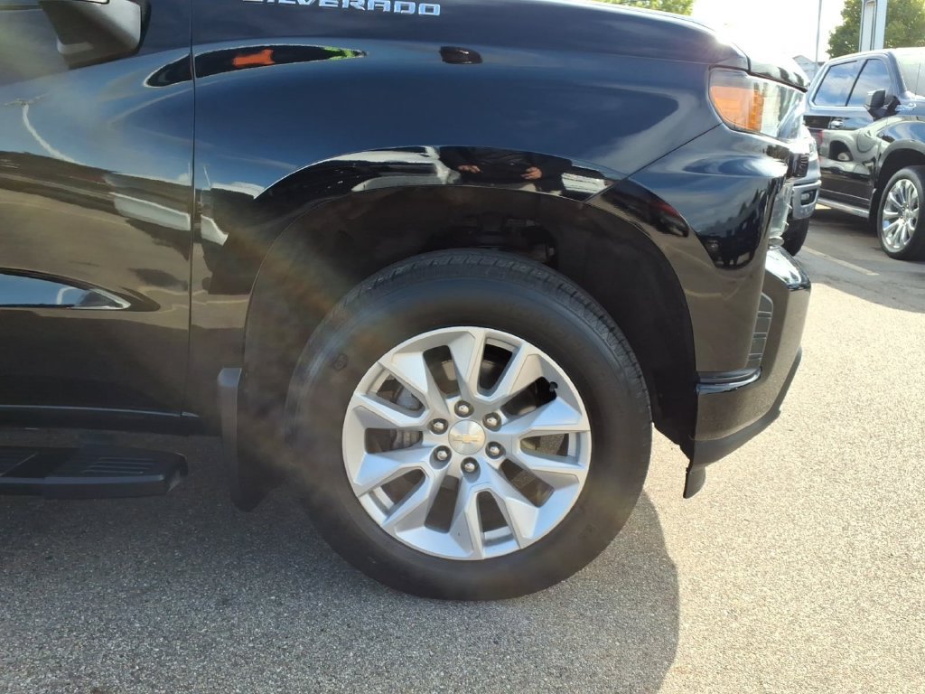 Used 2021 Chevrolet Silverado 1500 Custom AWD/4WD image 23