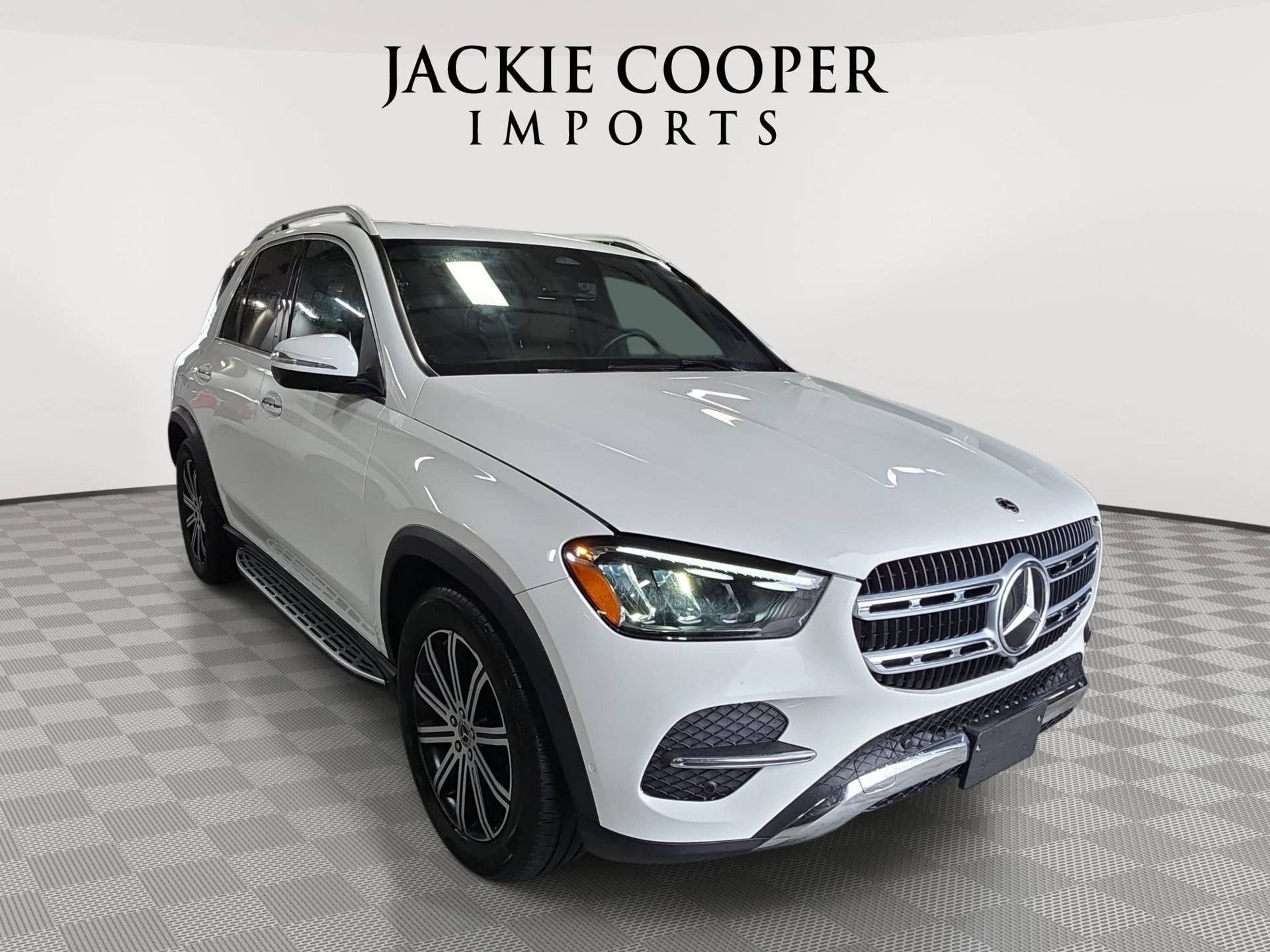 Used 2026 Mercedes-Benz GLE 350 4MATIC w/ Winter Package image 3