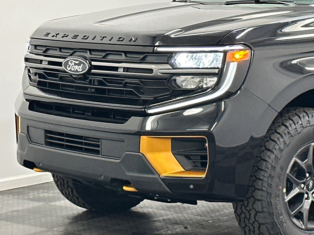 New 2025 Ford Expedition Tremor image 2