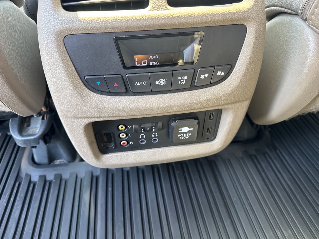 Used 2016 Honda Pilot Touring image 31