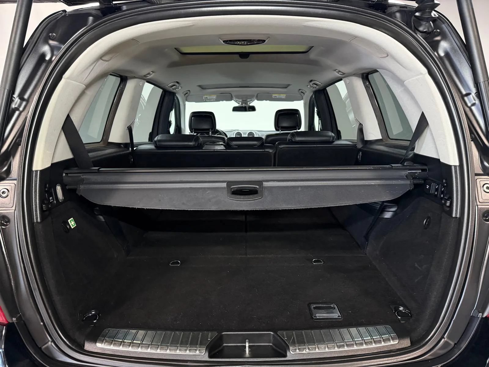 Used 2012 Mercedes-Benz GL 450 4MATIC w/ Premium 1 Pkg image 14