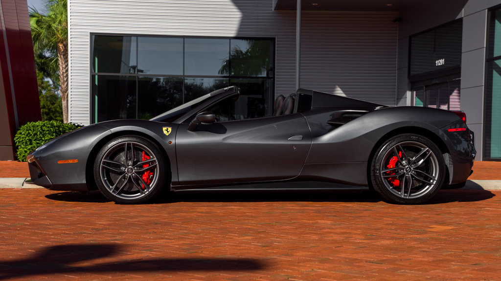 Used 2018 Ferrari 488 Spider RWD image 4