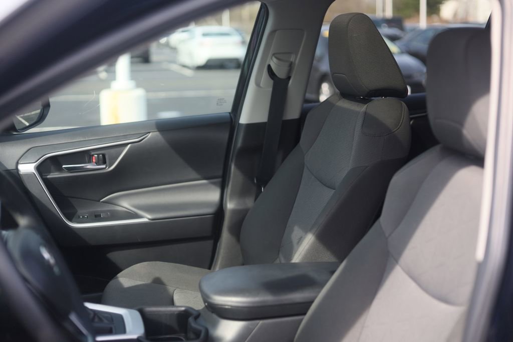 Used 2023 Toyota RAV4 XLE w/ Convenience Package image 31