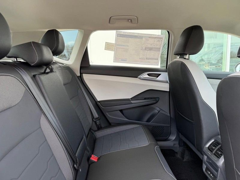 New 2026 Volkswagen Taos SE AWD/4WD image 5
