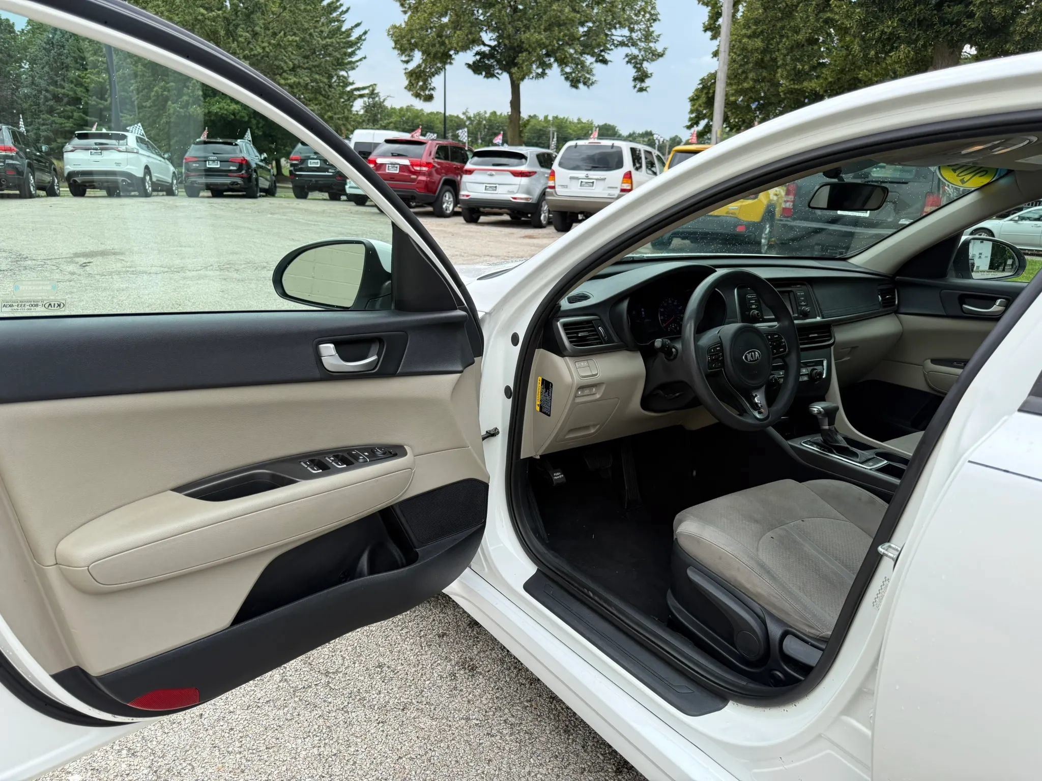 Used 2016 Kia Optima LX FWD image 9