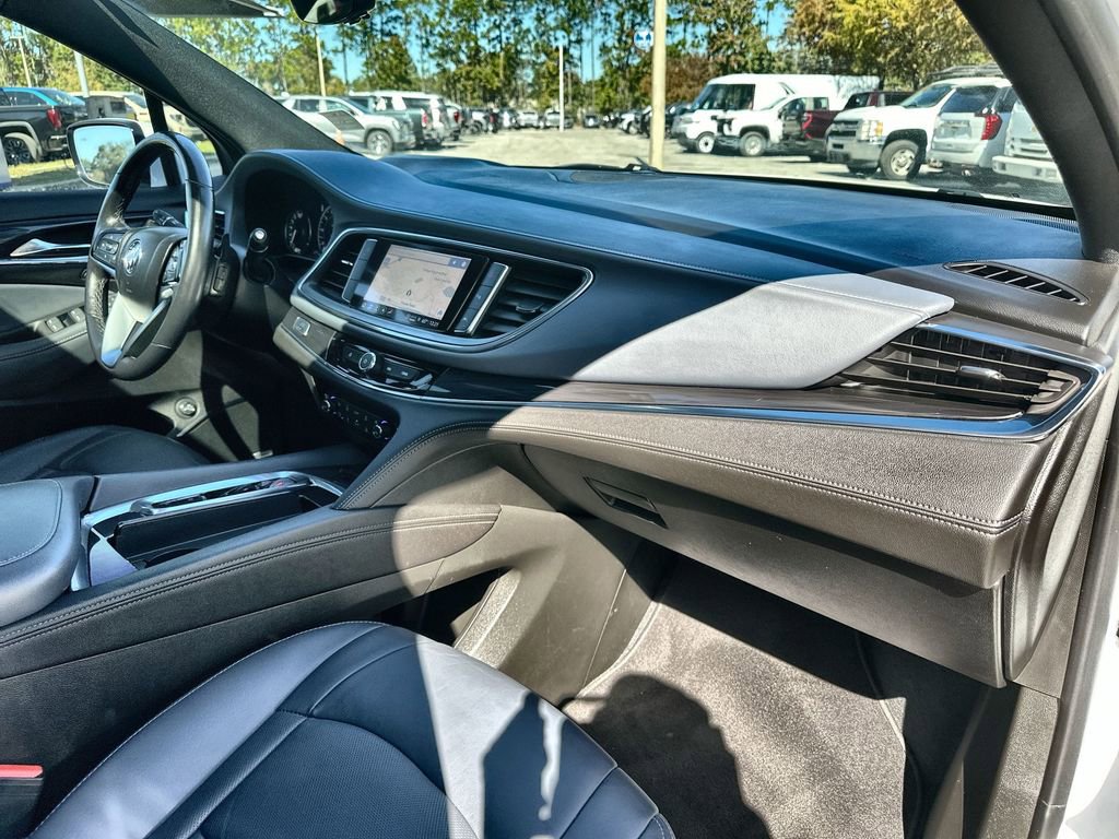Used 2023 Buick Enclave Premium w/ Experience Buick Package image 29
