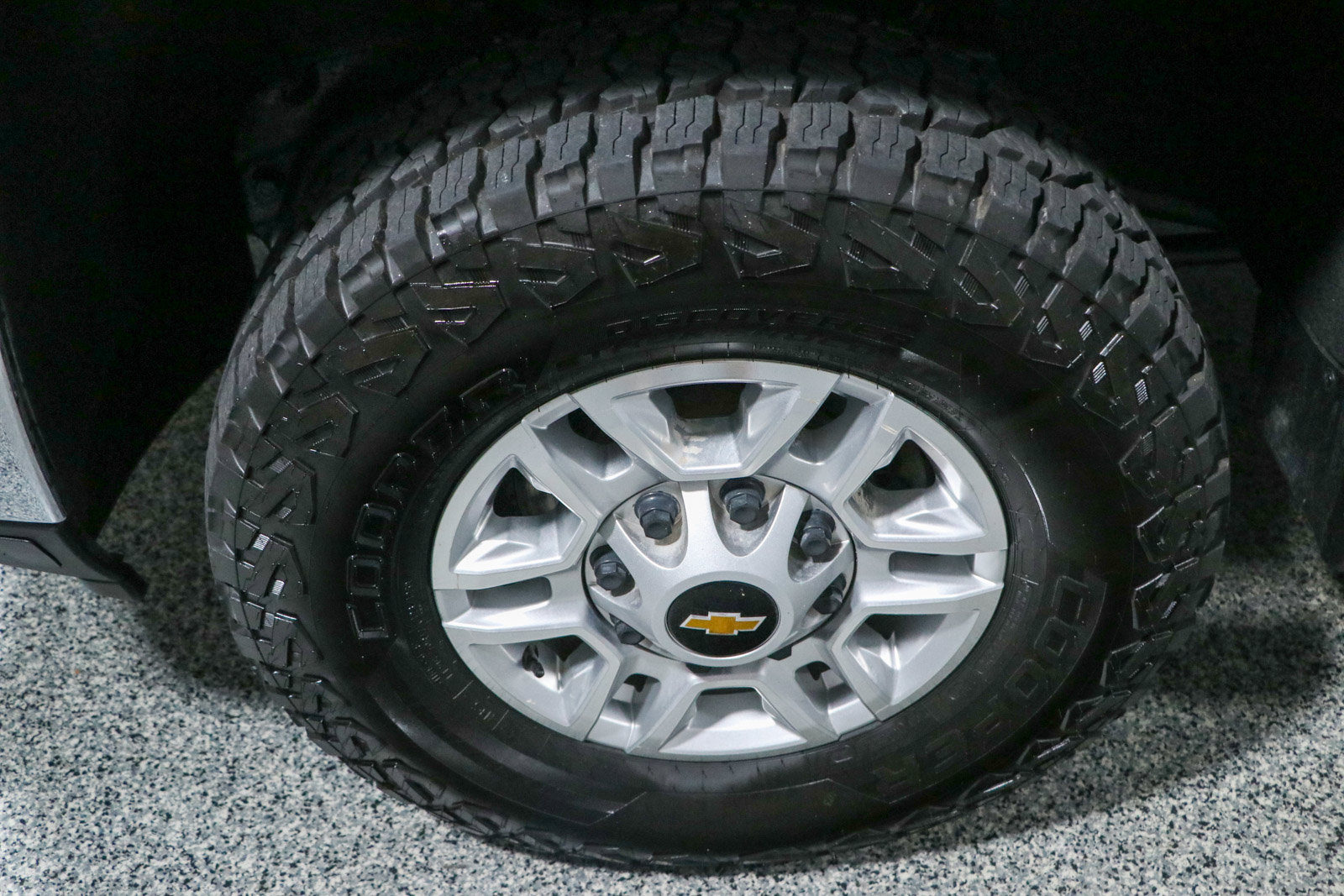 Used 2024 Chevrolet Silverado 2500 LT AWD/4WD image 11