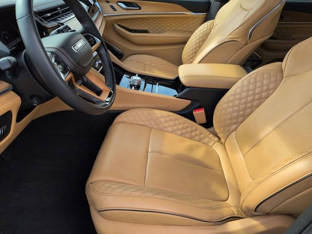 Certified 2025 Jeep Grand Cherokee Summit w/ Obsidian Package image 12