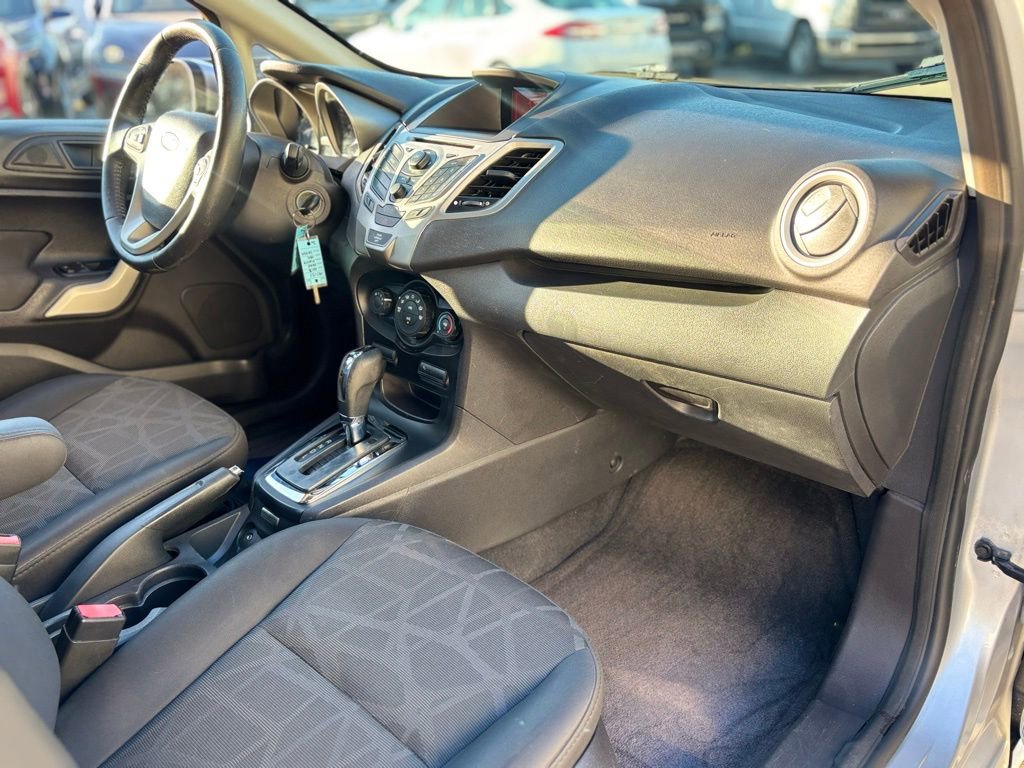 Used 2012 Ford Fiesta SES image 12