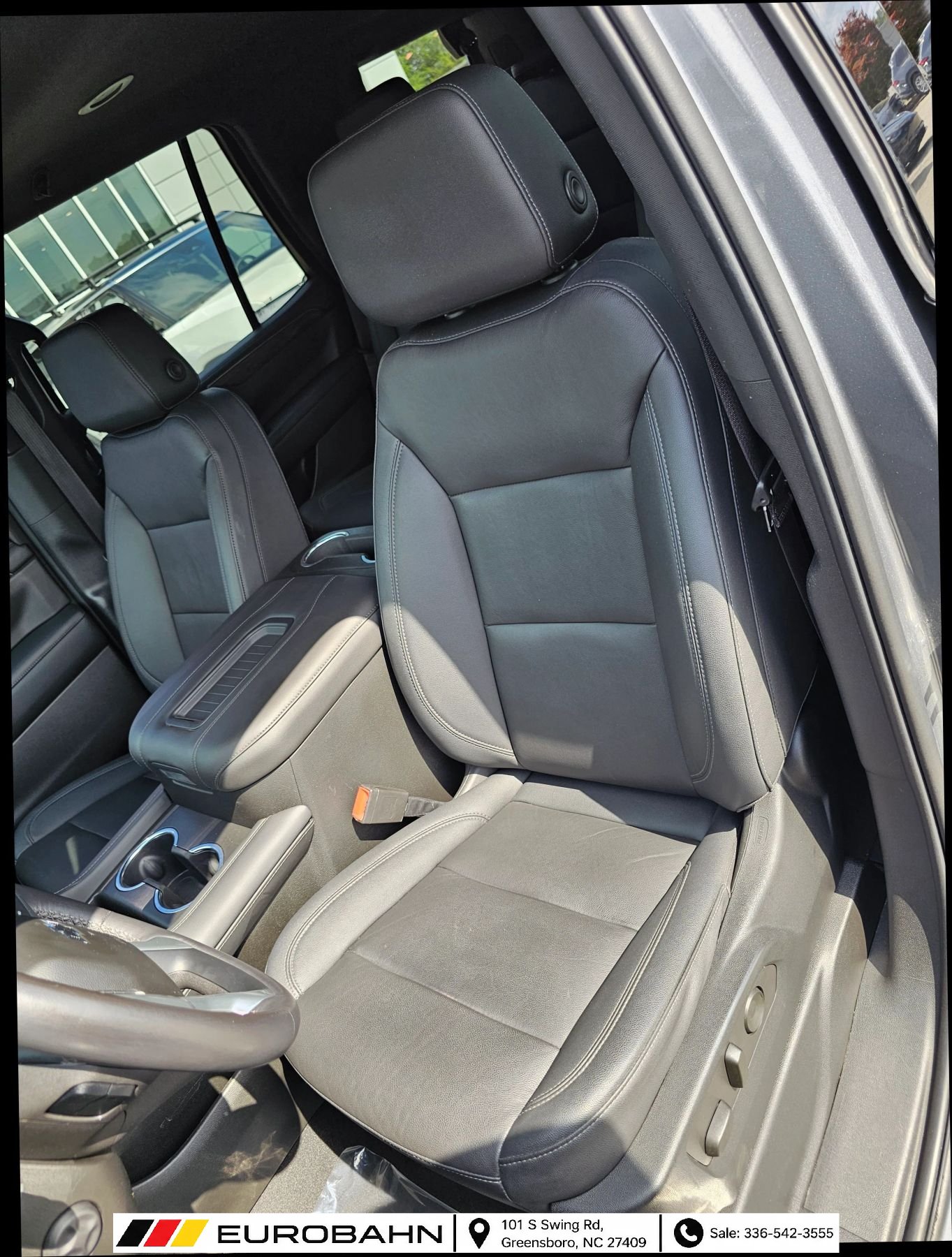 Used 2022 Chevrolet Tahoe Z71 w/ Z71 Off-Road Package AWD/4WD image 14