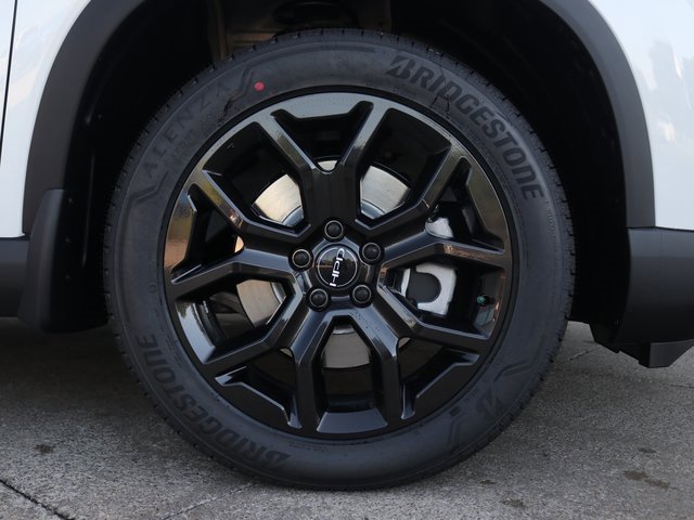 New 2025 Honda Pilot Touring image 5