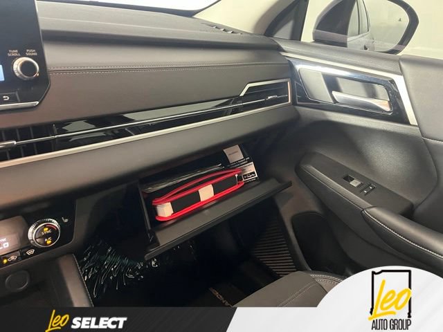 Used 2024 Mitsubishi Outlander SE AWD/4WD image 23