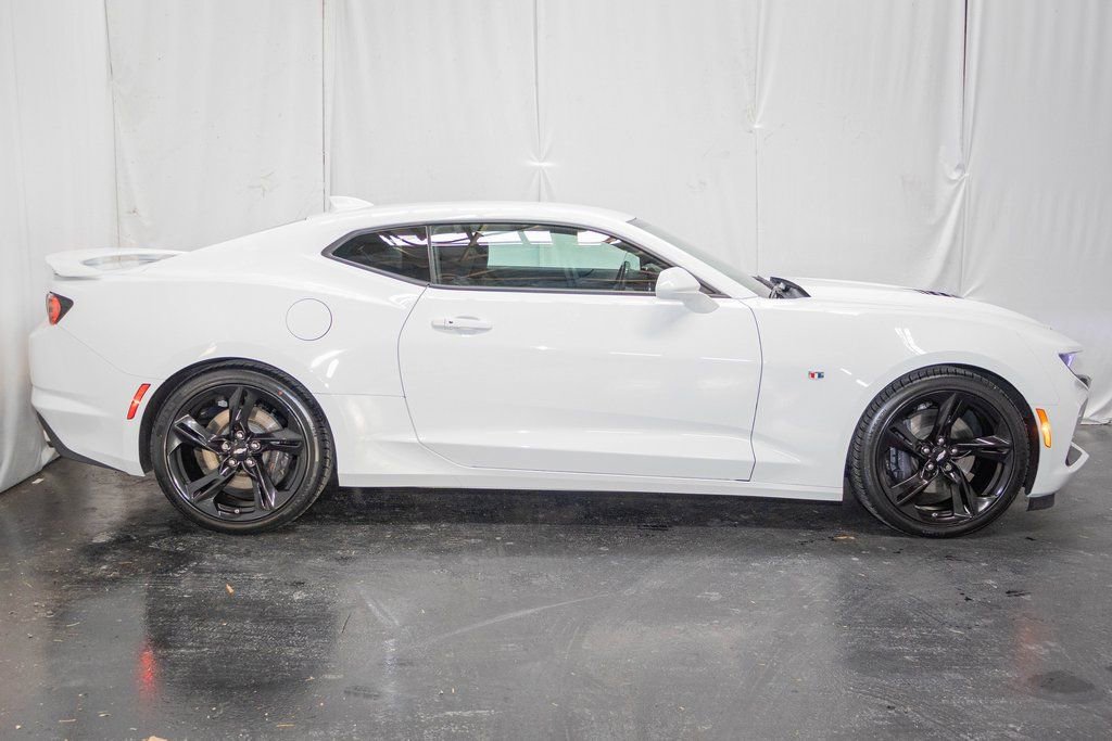 Used 2019 Chevrolet Camaro SS image 4