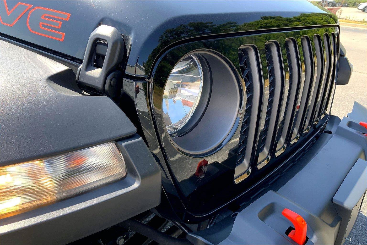 Used 2021 Jeep Gladiator Mojave w/ Cold Weather Group AWD/4WD image 27