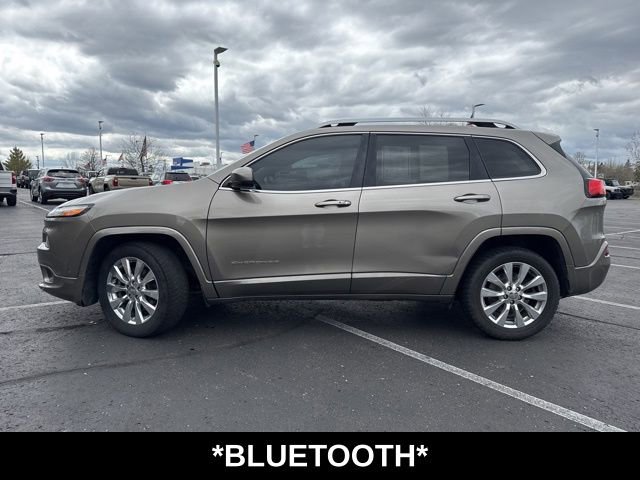 Used 2017 Jeep Cherokee Overland w/ Technology Group FWD image 9