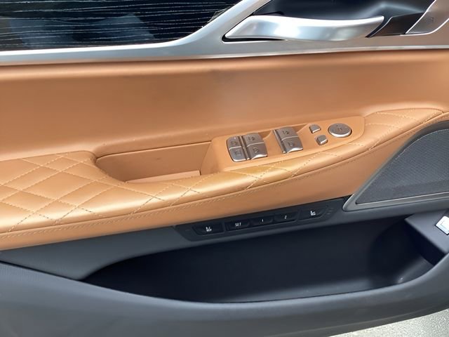 Used 2022 BMW M760i xDrive w/ Luxury Rear Seating Package image 18
