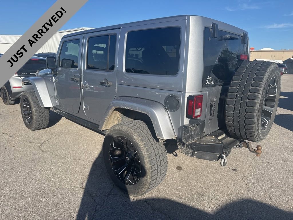 Used 2017 Jeep Wrangler Unlimited Rubicon w/ Connectivity Group image 7