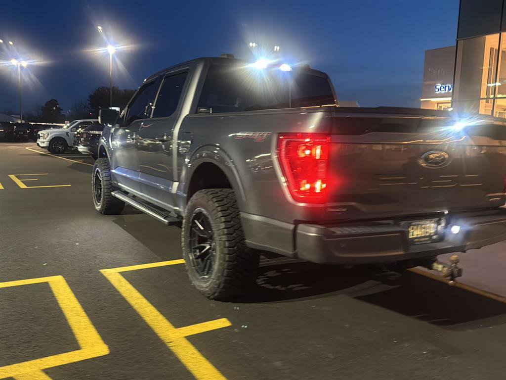 Used 2021 Ford F150 XLT w/ Equipment Group 302A High image 11