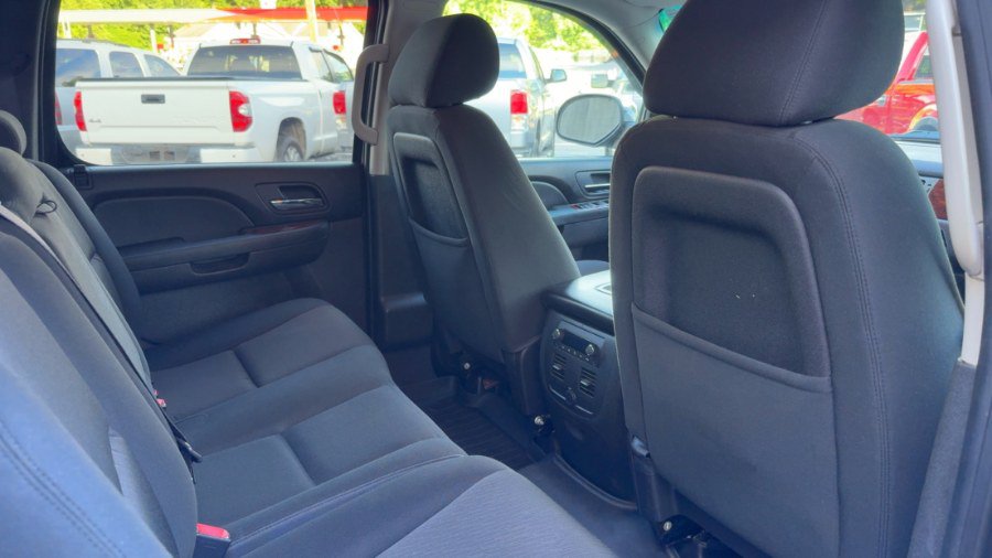 Used 2012 Chevrolet Avalanche LS w/ All-Star Edition AWD/4WD image 12