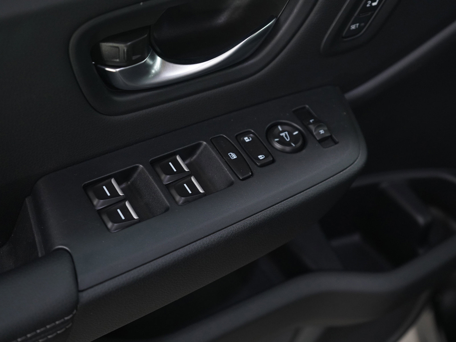 Used 2025 Honda Pilot EX-L image 23