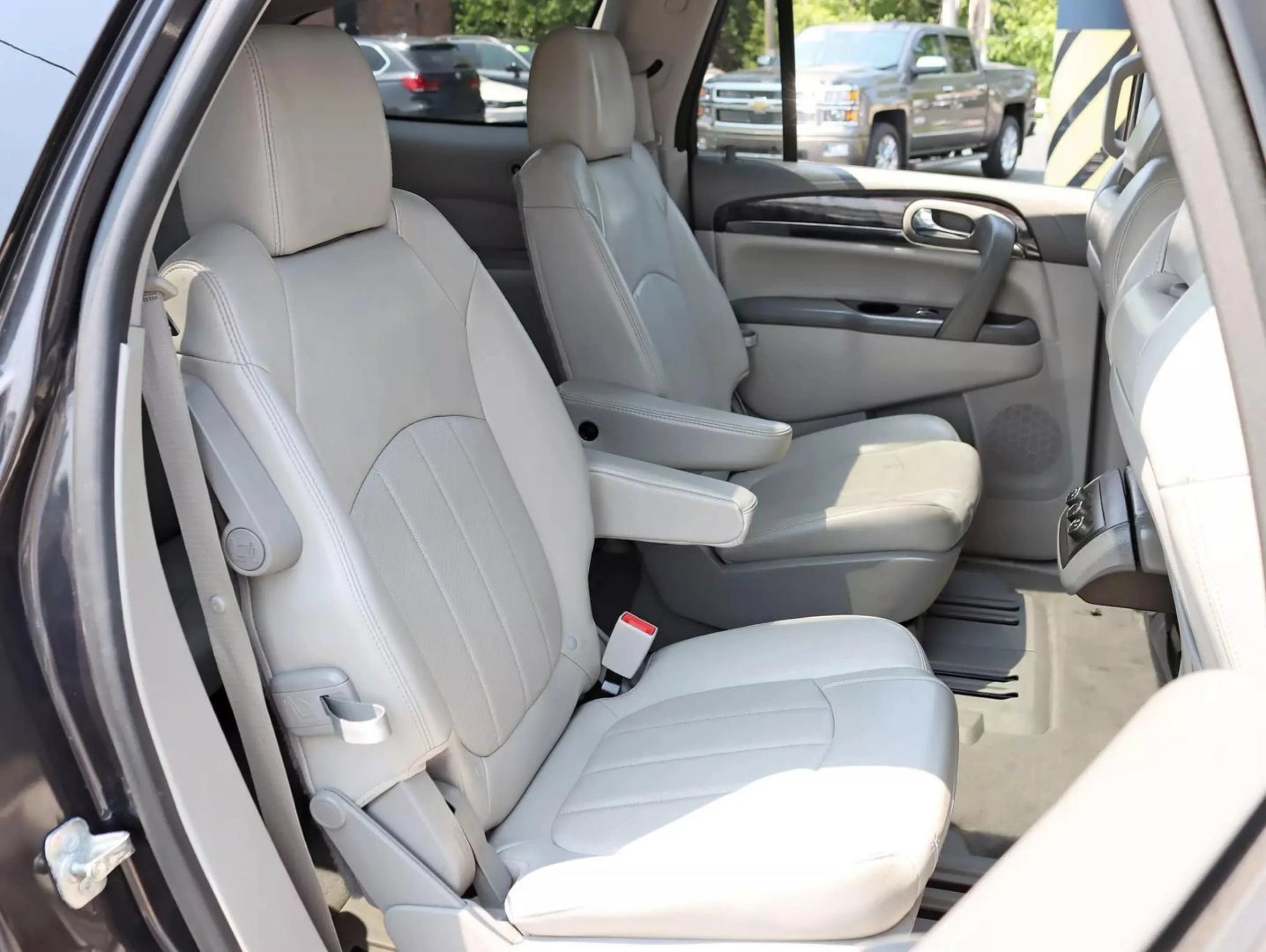 Used 2015 Buick Enclave Leather AWD/4WD image 27